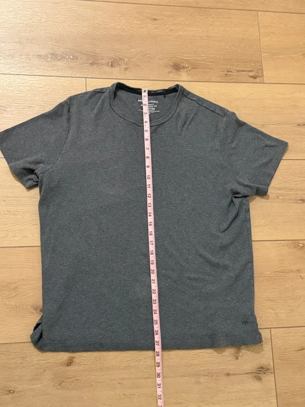 Banana Republic Men's Dark Gray Crew Neck Short Sleeve Tee